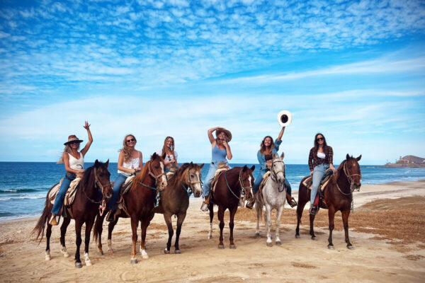 Horseback Riding in the Retreat / Playa Los Cerritos, Baja California Sur, México / Cerritos Surfers